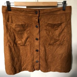 Suede button up skirt💖